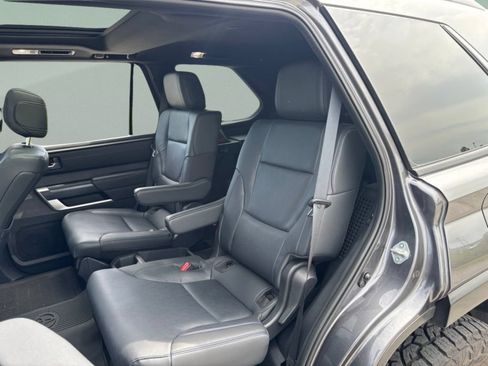 Used 2025 Toyota Sequoia Platinum AWD/4WD image 18