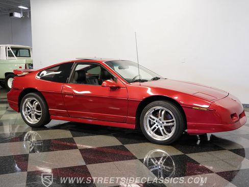 Used 1987 Pontiac Fiero GT RWD image 16