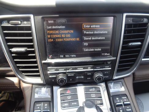 Used 2015 Porsche Panamera 4S Executive image 36