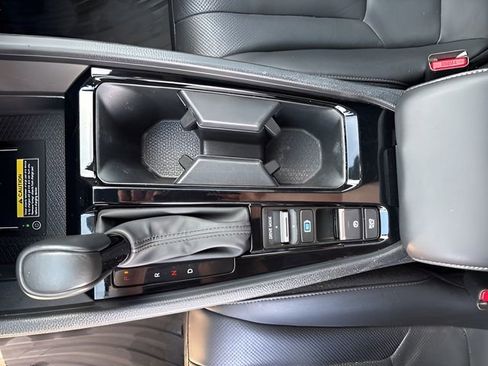 Used 2025 Honda Accord Sport image 25