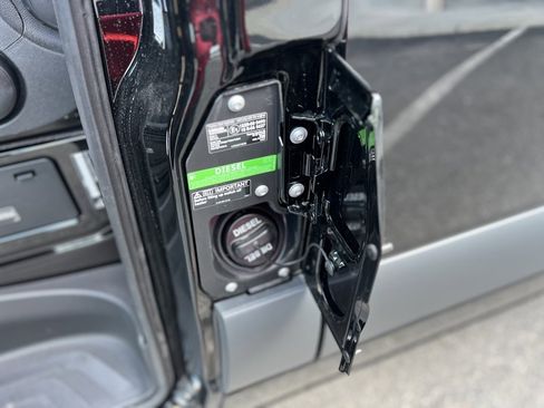 New 2025 Mercedes-Benz Sprinter 2500 image 17