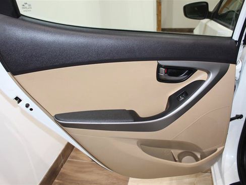 Used 2013 Hyundai Elantra GLS FWD image 27