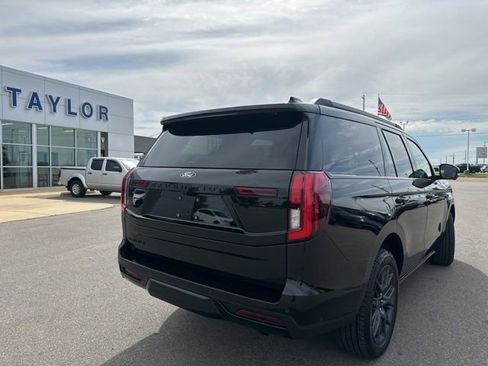 New 2025 Ford Expedition Platinum w/ Stealth Performance Package image 20