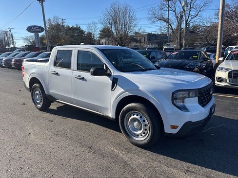 New 2025 Ford Maverick XL image 3