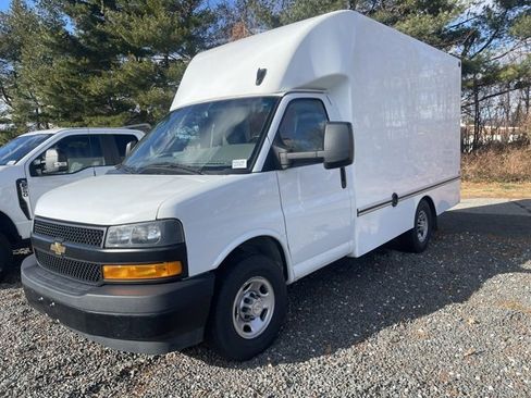 Used 2023 Chevrolet Express 3500 Work Van w/ Power Convenience Package image 3