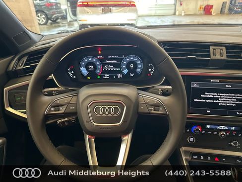 Used 2025 Audi Q3 2.0T Premium w/ Convenience Plus Package AWD/4WD image 15