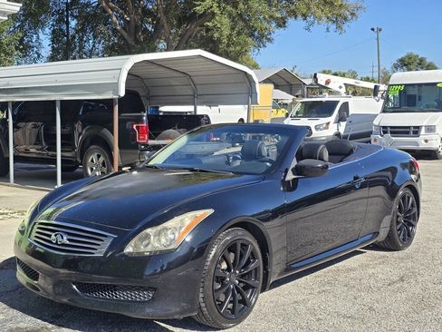 Used 2010 INFINITI G37 Base 2dr Convertible w/ Premium Pkg image 2