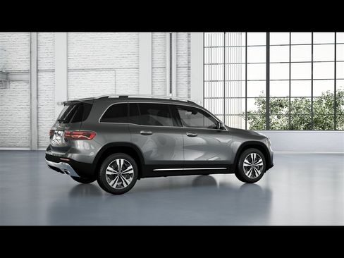New 2026 Mercedes-Benz GLB 250 4MATIC image 14