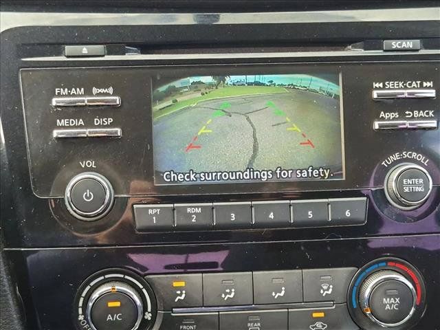 Used 2016 Nissan Rogue S FWD image 19