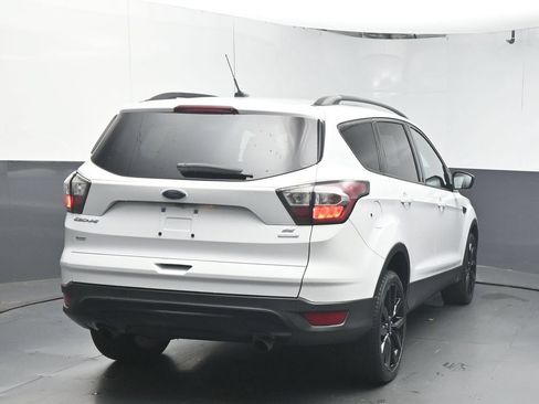 Used 2017 Ford Escape SE w/ Equipment Group 201A FWD image 7