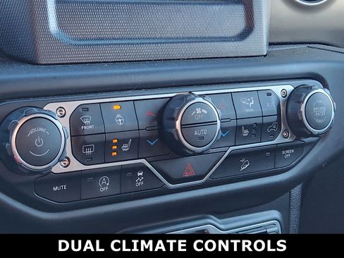 Used 2018 Jeep Wrangler Unlimited Sport S image 5