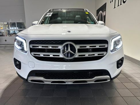 Used 2022 Mercedes-Benz GLB 250 4MATIC image 2