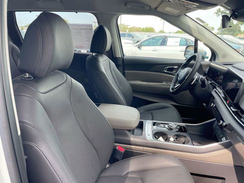 New 2026 Kia Carnival EX image 52