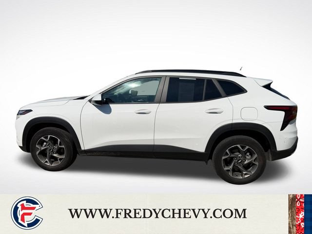 Used 2025 Chevrolet Trax LT FWD image 36