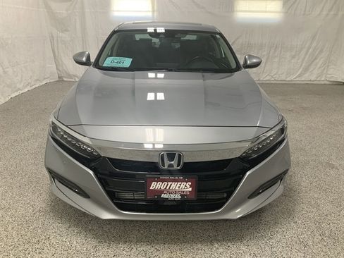 Used 2019 Honda Accord Touring image 3