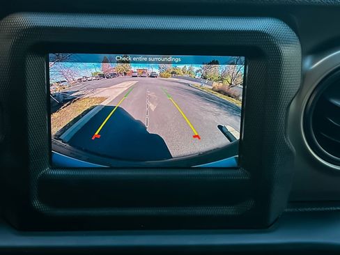 Used 2020 Jeep Wrangler Unlimited Sport S image 26