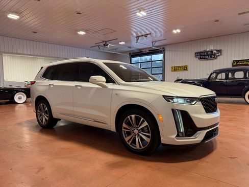 Used 2022 Cadillac XT6 Premium Luxury w/ Platinum Package image 7