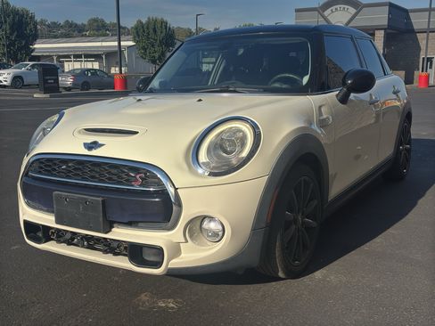 Used 2016 MINI Cooper S FWD image 3