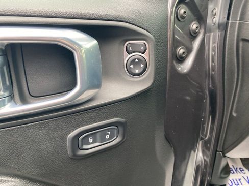 Used 2022 Jeep Wrangler Unlimited Sport image 10