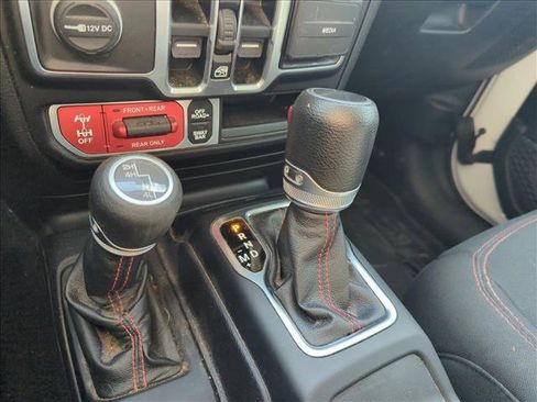 Used 2021 Jeep Gladiator Rubicon image 10