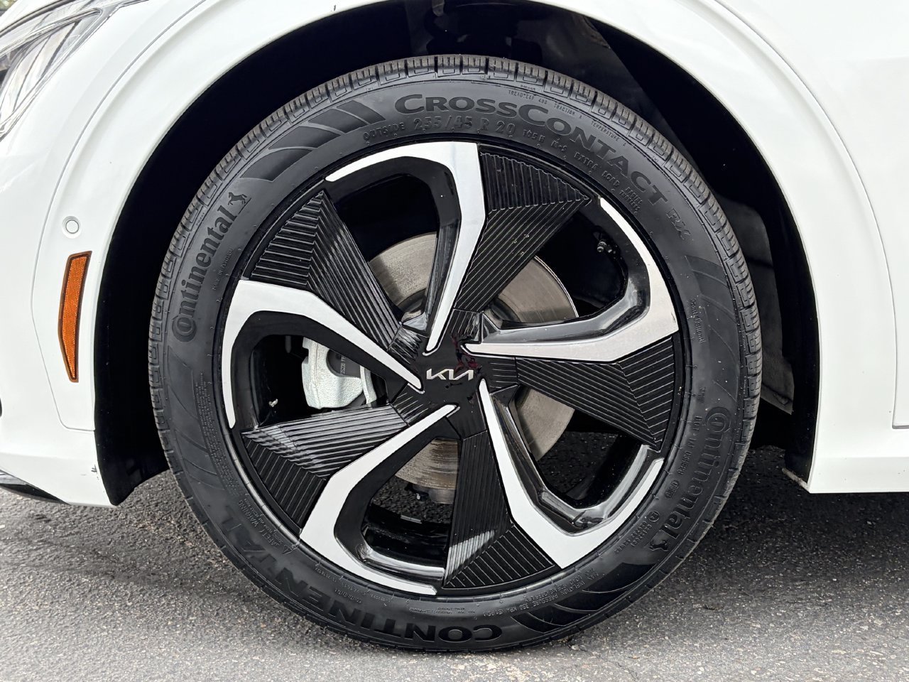 Used 2022 Kia EV6 GT-Line AWD/4WD image 9