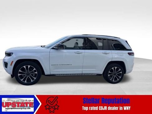 Used 2023 Jeep Grand Cherokee Overland w/ Luxury Tech Group IV image 4