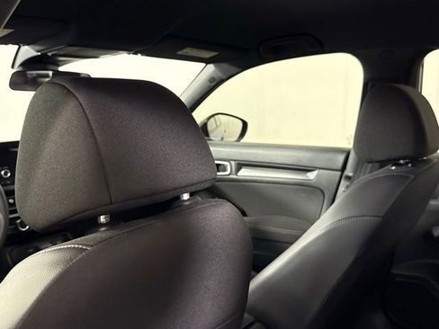 Used 2023 Honda Civic Sport image 25