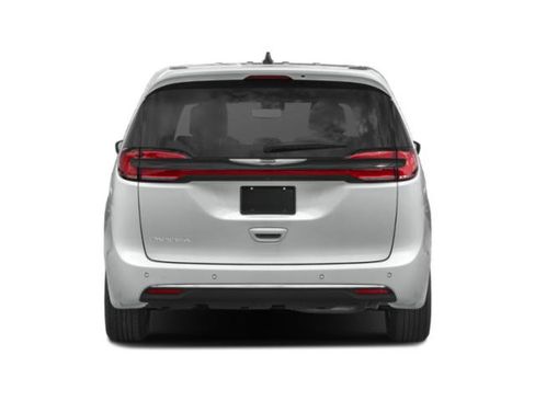 Certified 2024 Chrysler Pacifica Touring-L image 5