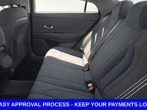 Used 2023 Hyundai Elantra SEL FWD image 16