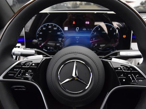New 2026 Mercedes-Benz Maybach S 580 4MATIC image 21
