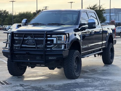 Used 2021 Ford F250 Platinum w/ Tremor Off-Road Package AWD/4WD image 5