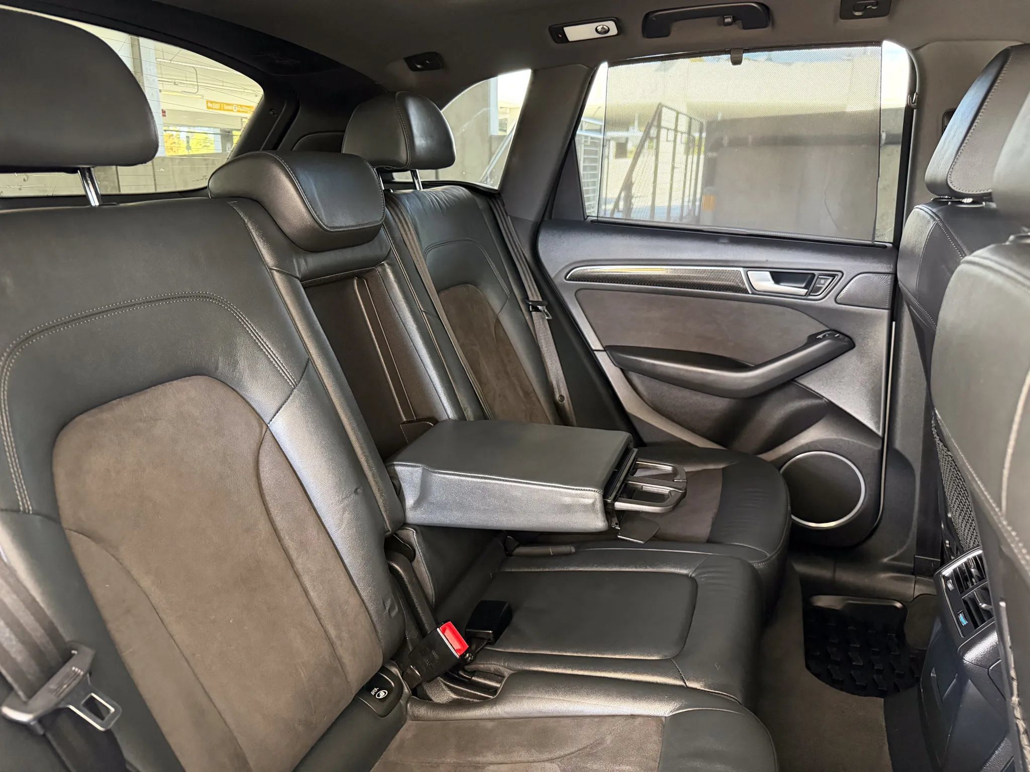 Used 2016 Audi SQ5 Prestige w/ Prestige Package AWD/4WD image 29