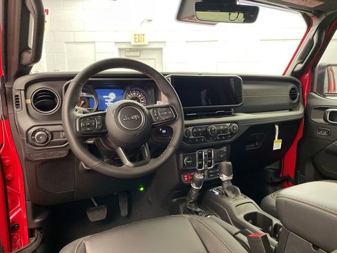 New 2025 Jeep Wrangler Unlimited Rubicon 392 image 12