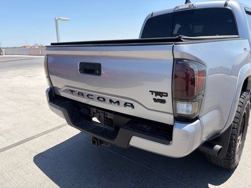 Used 2021 Toyota Tacoma TRD Sport AWD/4WD image 4