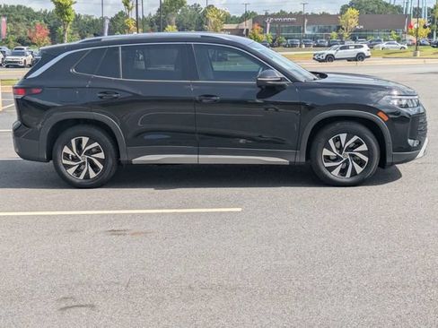 Certified 2026 Volkswagen Tiguan S FWD image 3