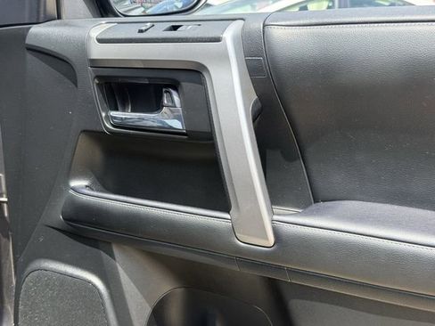 Used 2020 Toyota 4Runner SR5 Premium w/ Moonroof Package AWD/4WD image 28