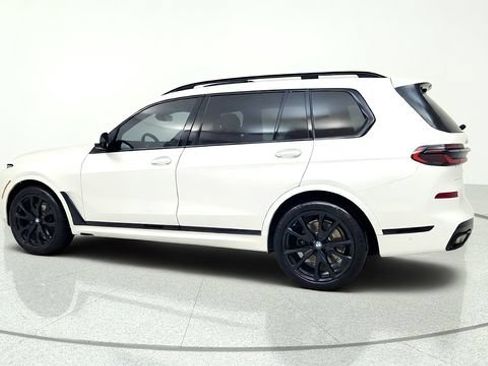 Used 2024 BMW X7 xDrive40i w/ Executive Package AWD/4WD image 6