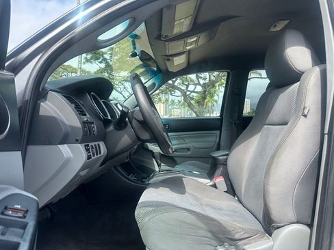 Used 2015 Toyota Tacoma PreRunner RWD image 8