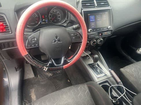 Used 2020 Mitsubishi Outlander Sport Black Edition image 5