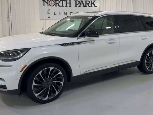 Used 2022 Lincoln Aviator Reserve w/ Equipment Group 201A AWD/4WD image 5