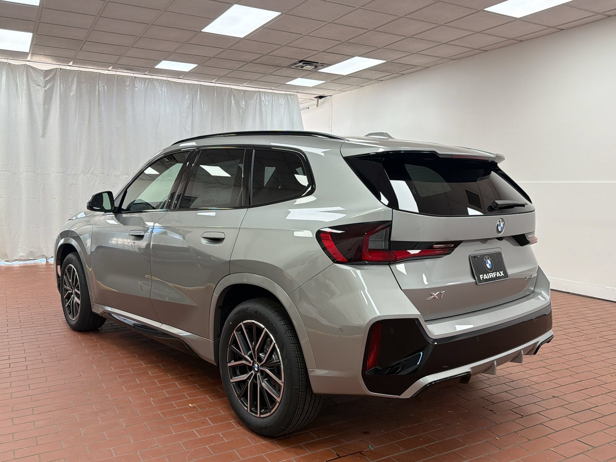 Used 2026 BMW X1 xDrive28i w/ Technology Package AWD/4WD image 3