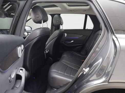 Used 2020 Mercedes-Benz GLC 300 4MATIC image 16