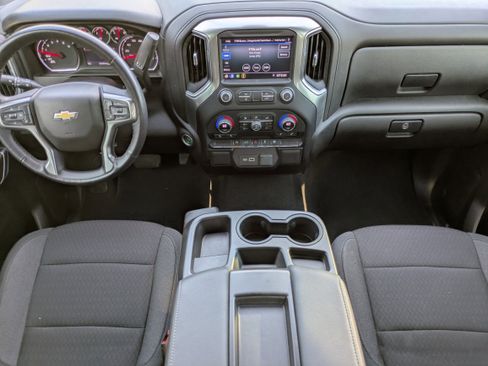 Used 2022 Chevrolet Silverado 1500 LT w/ Bed Protection Package image 8