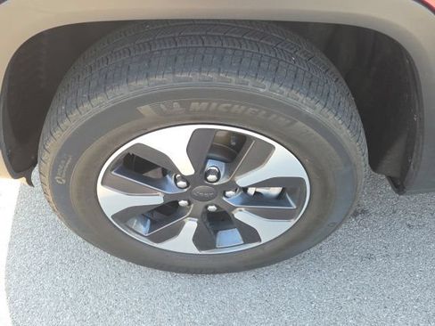 Used 2023 Jeep Grand Cherokee 4WD 4xe image 37