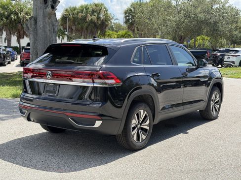 New 2026 Volkswagen Atlas Cross Sport SE FWD image 7