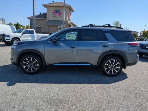New 2026 Nissan Pathfinder Platinum w/ Cargo Package FWD image 7
