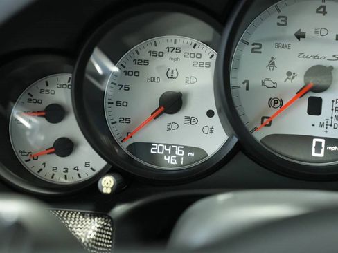 Used 2019 Porsche 911 Turbo S image 15