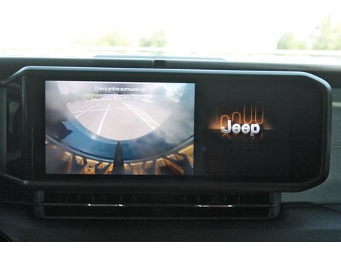 Used 2025 Jeep Wrangler Unlimited Sport AWD/4WD image 28