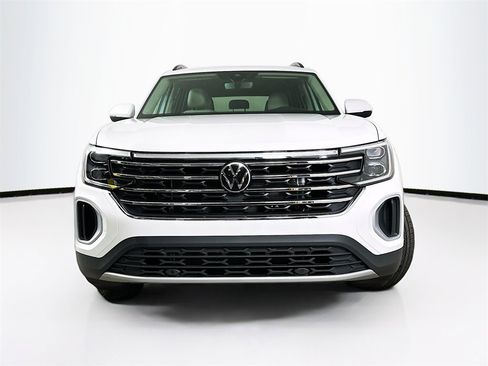 New 2026 Volkswagen Atlas SE image 5