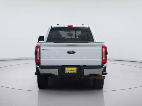 Used 2024 Ford F250 Lariat w/ FX4 Off-Road Package AWD/4WD image 7